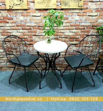 Bàn Ghế Cafe Khung Sắt Mặt Gỗ BGC111 Bàn Ghế Cafe Khung Sắt Mặt Gỗ BGC111