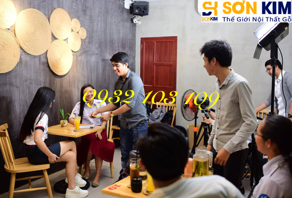 Hình 19: Bàn ghế cafe tại quán Cake Garden Coffee
