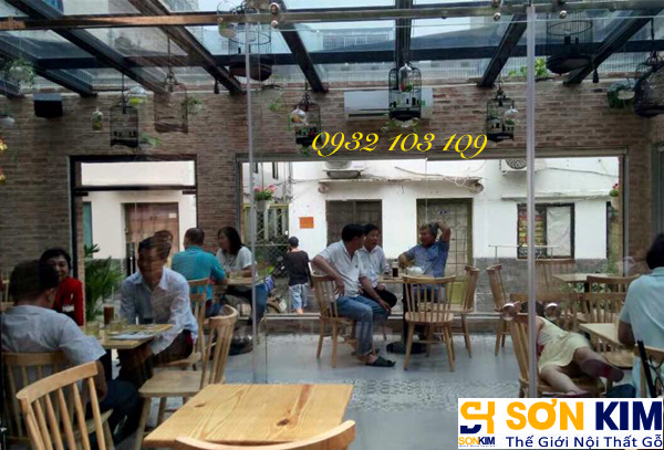 Hình 5: Bàn ghế cafe tại quán Cake Garden Coffee