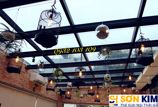 Hình 7: Bàn ghế cafe tại quán Cake Garden Coffee