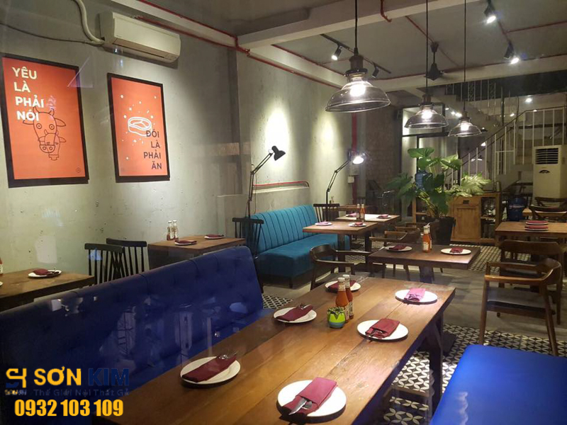 bàn ghế nhà hàng tại nhà hàng thefrist