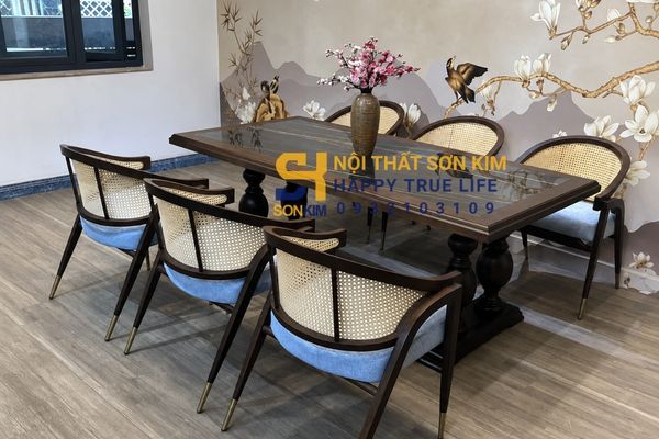 Bàn ăn chân trụ lục bình phong cách Indochine truyền thống