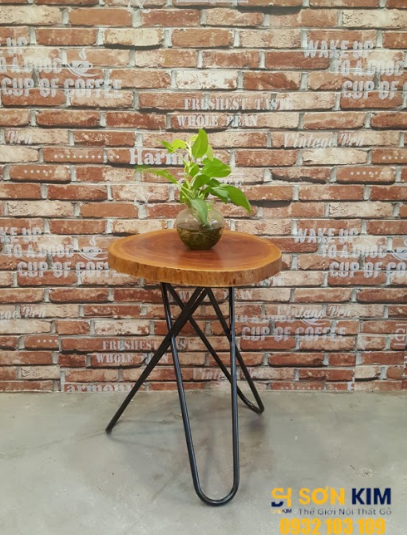 Bàn cafe sân vườn