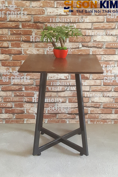 Mẫu bàn cafe gỗ bc11 khung chân sắt cho quán cafe 
