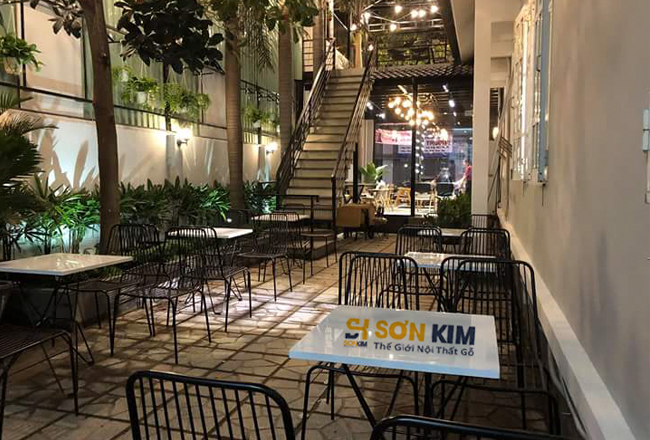 bàn ghế cafe khung sắt