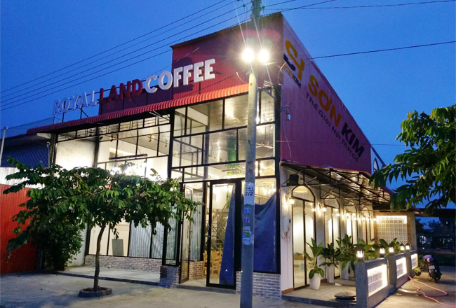 quán royal land là địa điểm bạn nên trải nghiệm 1 lần nếu có dịp
