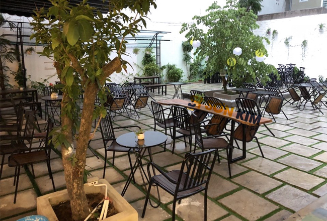 bàn ghế cafe mặt tròn, khung chân sắt