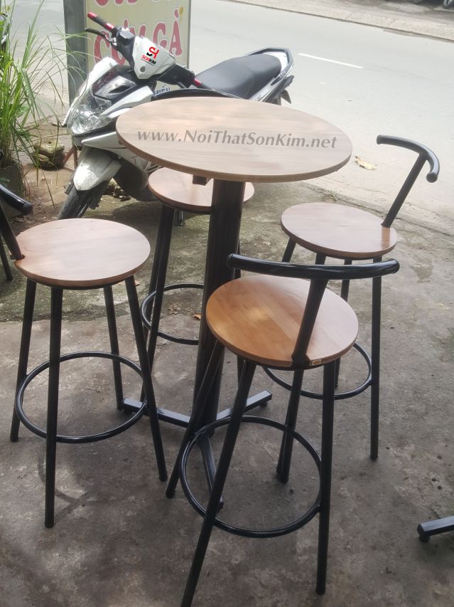 ban ghe go cafe bar