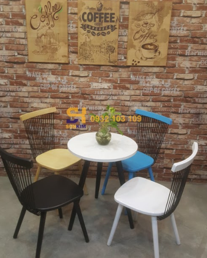 ban ghe cafe phong cach co dien