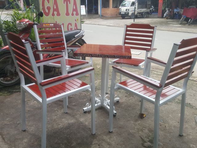 mau ban ghe cafe dep chan sat