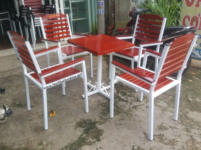 mau ban ghe quan ca phe dep