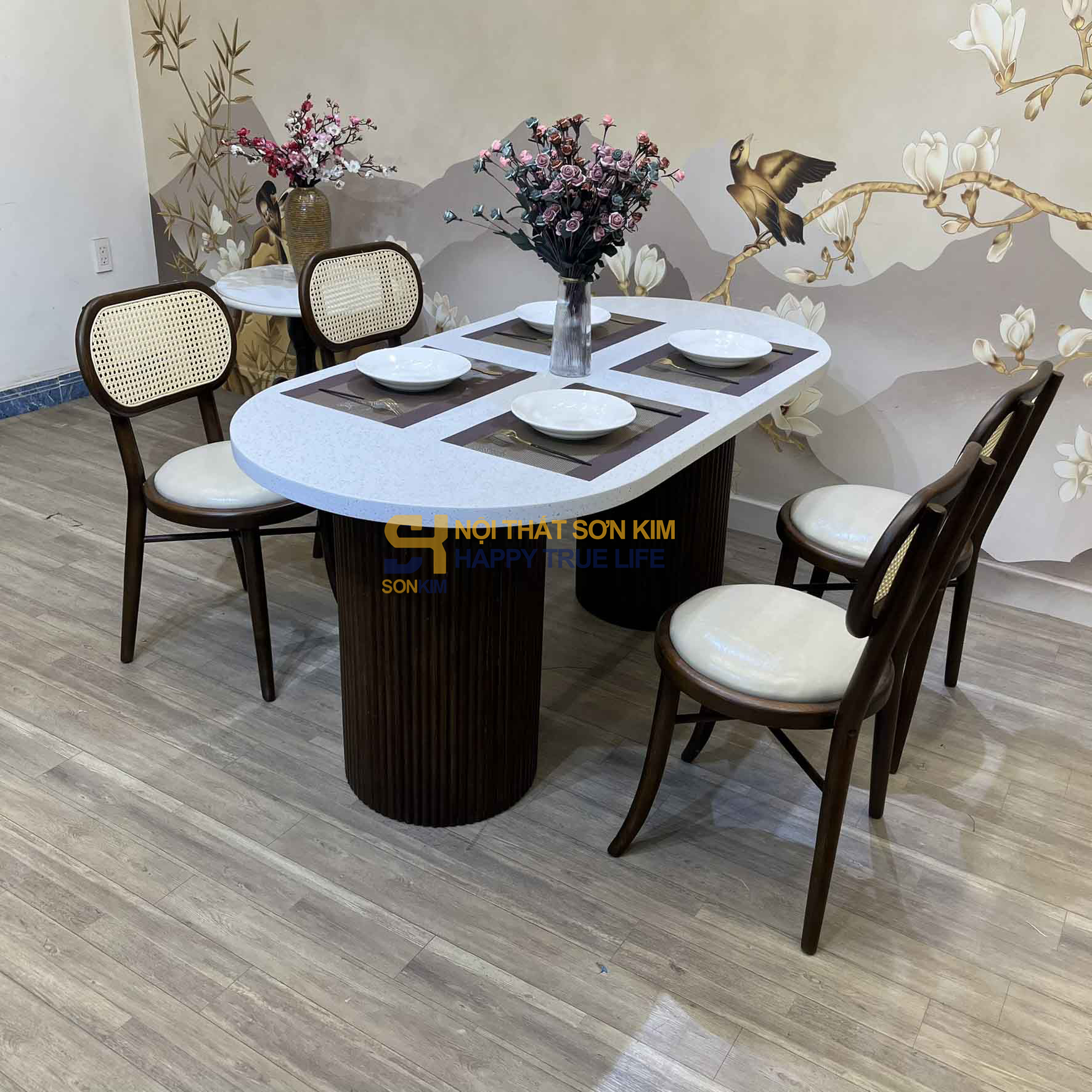 Bộ Bàn Ăn Terazzo Ovan & Ghế Thonet Chân Chéo