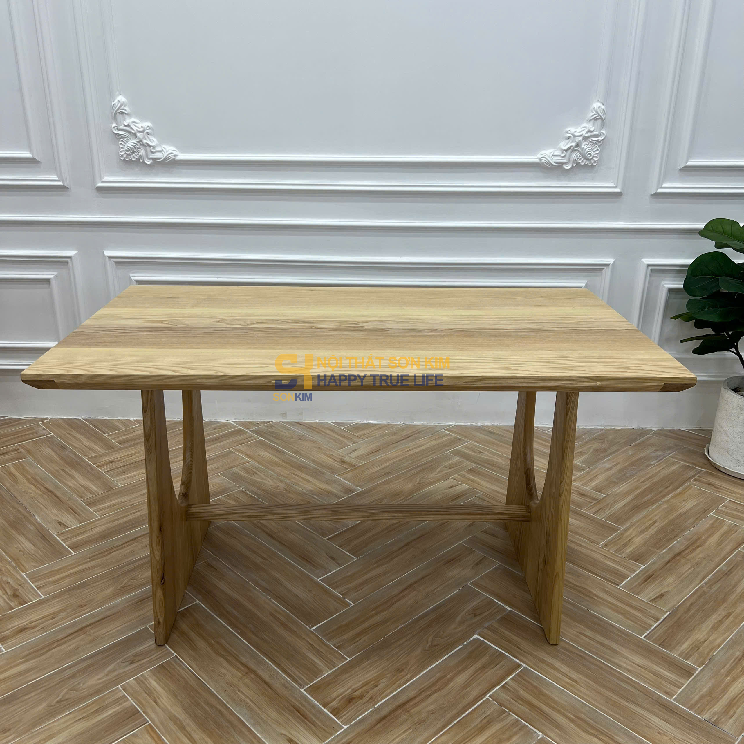 Bàn Ăn Tesla Gỗ Sồi Nga Màu Tự Nhiên BC100