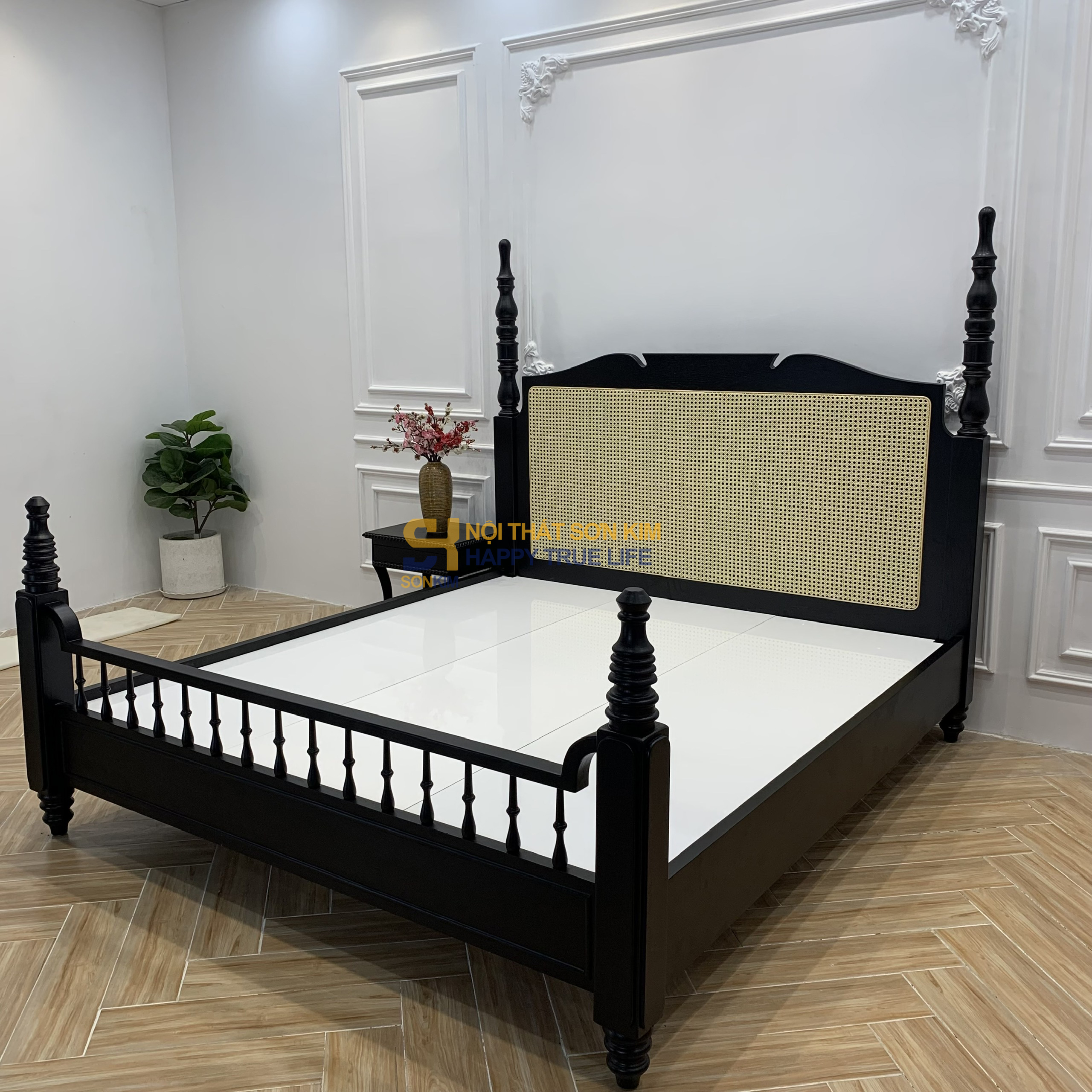 Giường Ngủ Indochine Gỗ Sơn Đen GN3